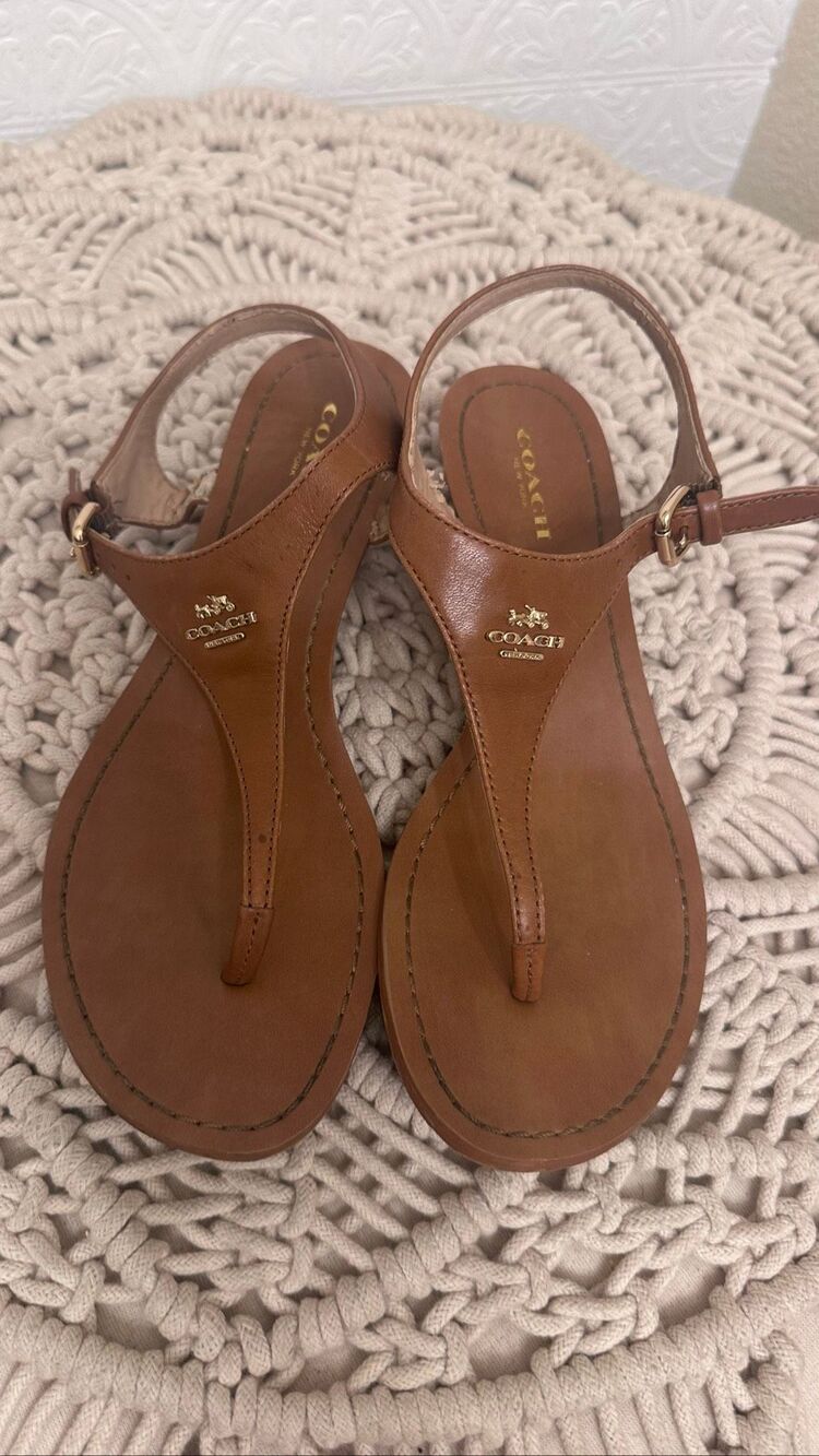 Coach Tan Leather Thong Sandals With Back Strap Size 7